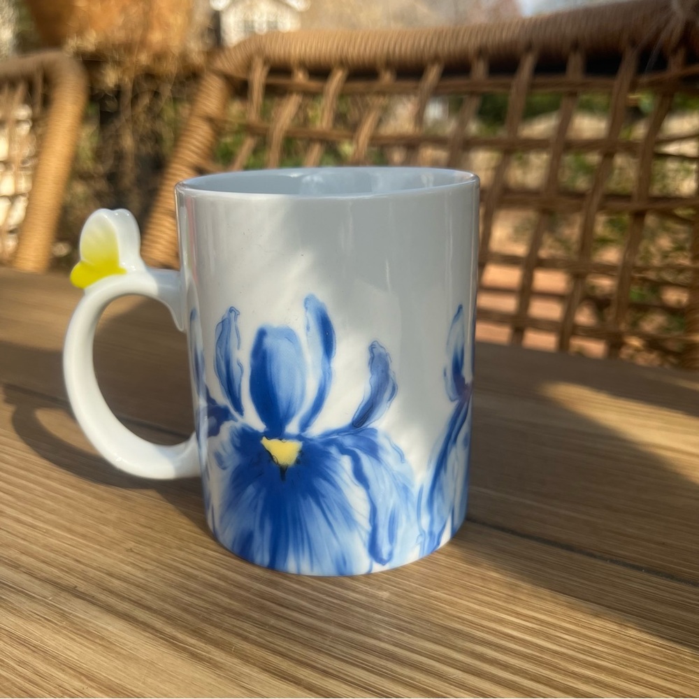 Purple IRIS Flower Floral Coffee Mug Tea Cup Porcelain Butterfly on Handle - Picture 3 of 6